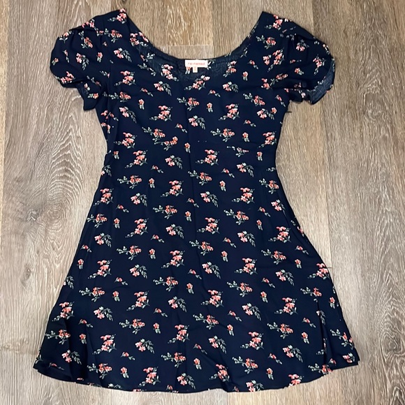 re:named Dresses & Skirts - Re:named Summer Flower Dress